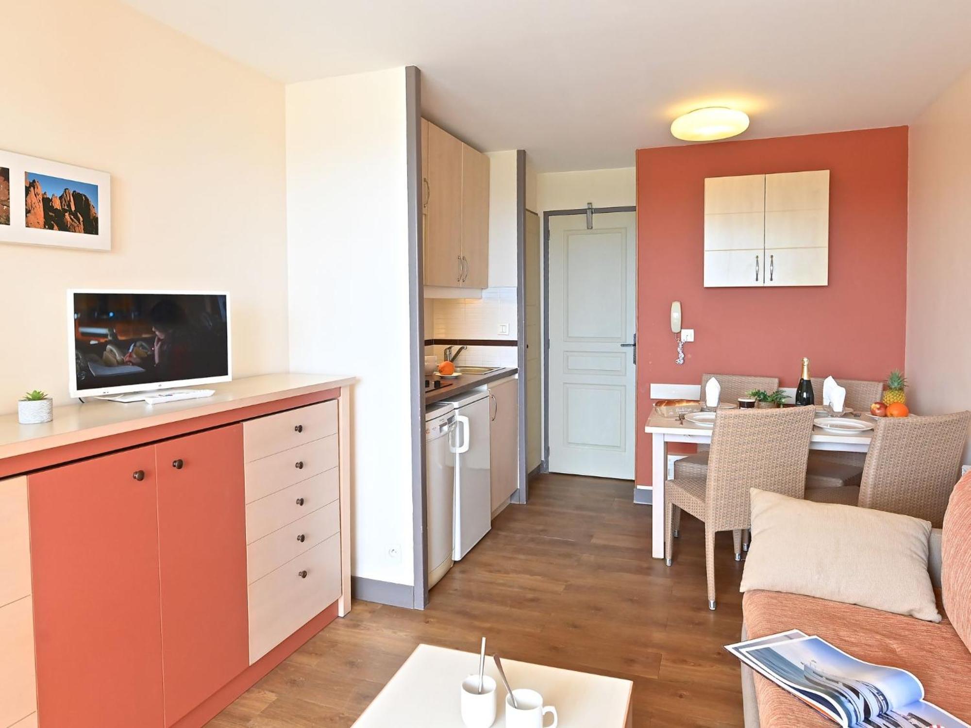 Apartment Village Cap Esterel - Le Village-76 By Interhome Saint-Raphaël Dış mekan fotoğraf